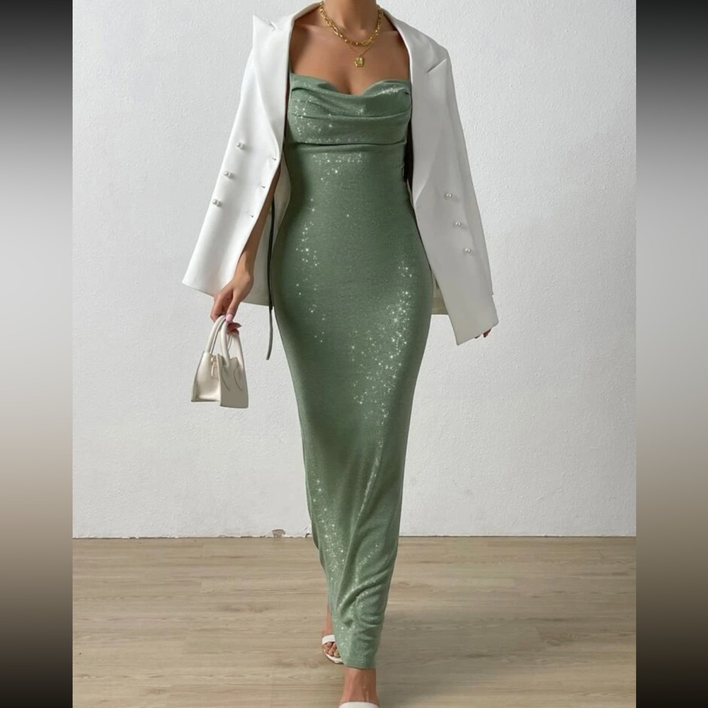 Luxe knot shoulder open back mermaid hem maxi dress - Picture 7 of 8